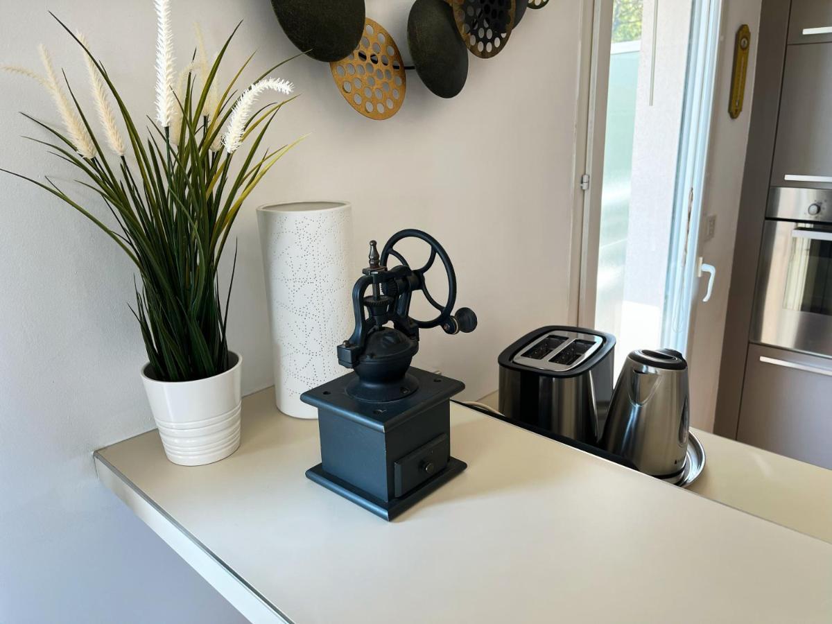 Appartement 84M² Avec 2 Parkings Privatifs Villeneuve-Loubet Buitenkant foto